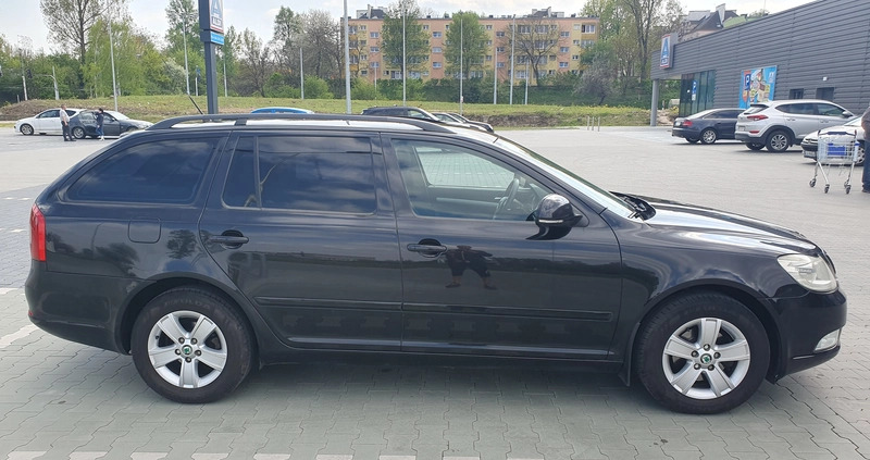 Skoda Octavia cena 15500 przebieg: 327000, rok produkcji 2009 z Lublin małe 172